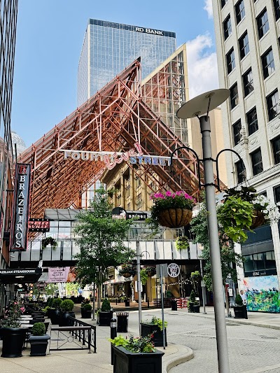 Fourth Street Live!